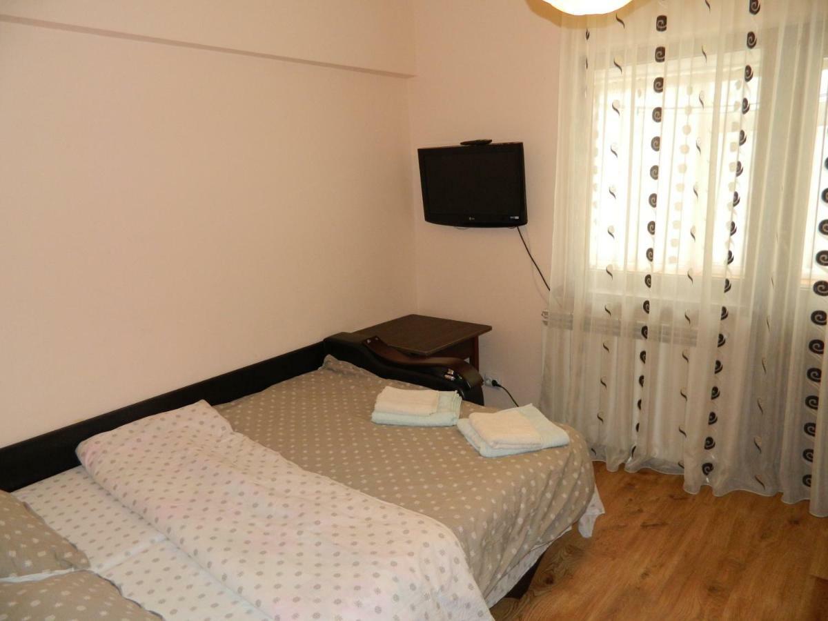 Appartement Apartament Antonia à Tîrgu Ocna Extérieur photo